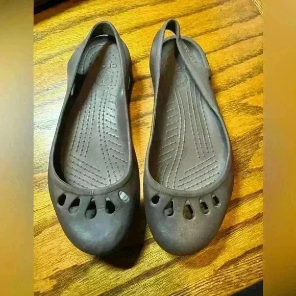 CROCS Shoes - Crocs Women's Brown Slip On Round Toe Jayna Singback Flats- Shoes Size 7